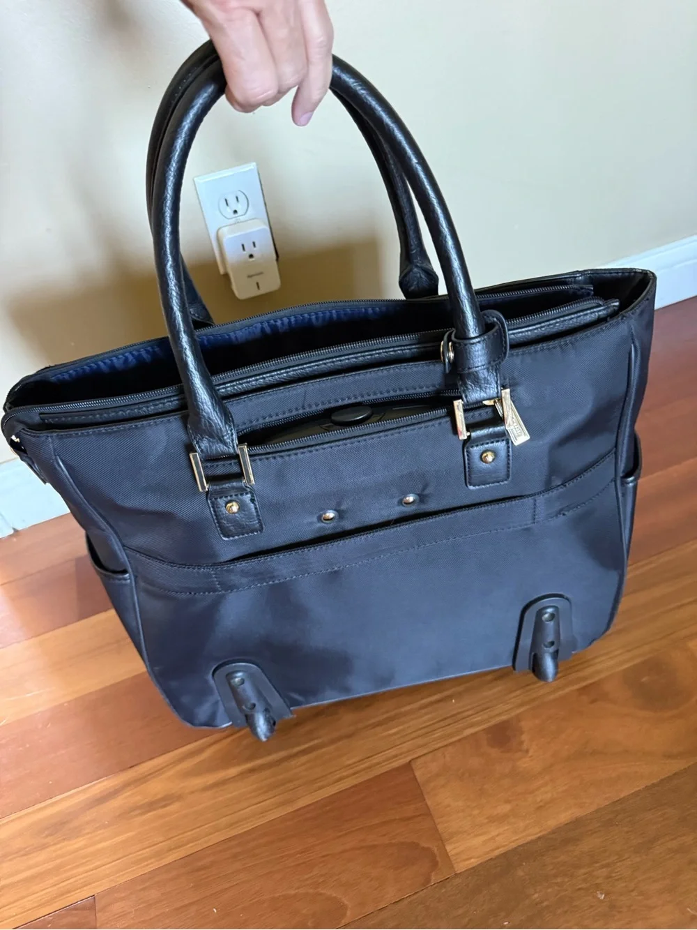 Kenneth Cole Reaction Black Rolling Laptop Brief Tote
